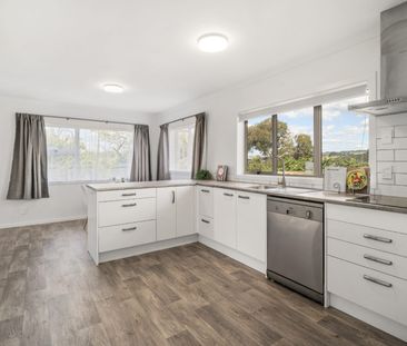 Modern Living with Views in Pukehangi - Photo 5