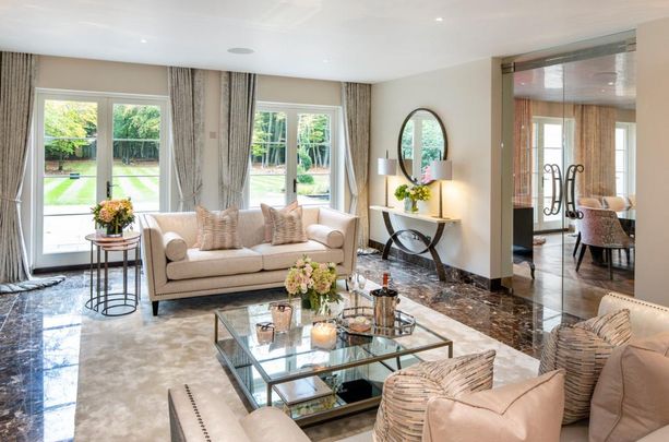 6 bedroom detached house to rent - Photo 1