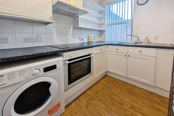 1 bedroom flat to rent - Photo 1