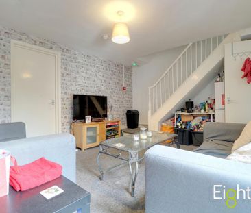 6 bedroom terraced house to rent - Photo 1