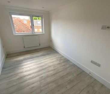 Station Approach, West Byfleet, Surrey, KT14 - Photo 2