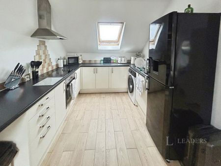 2 bedroom flat to rent - Photo 4