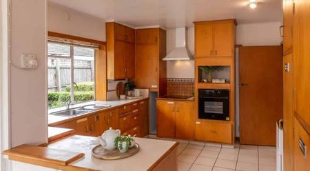 Spacious Living With Flexible Layout - Photo 4