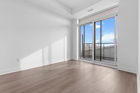 For Lease - 25 Wellington Street, Kitchener, Ontario - Photo 2