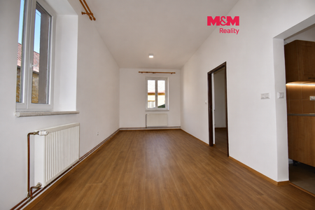 Pronájem bytu 2+1 55 m², Valdštejnovo náměstí 35, Jičín Staré Město - Photo 3