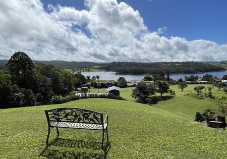 Charming Furnished 1 Bedroom Home with Scenic Views - Photo 5