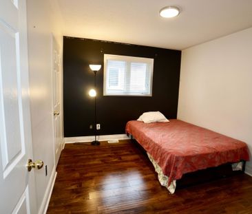 For Lease - 5153 Nestling Grove, Mississauga, Ontario - Photo 1