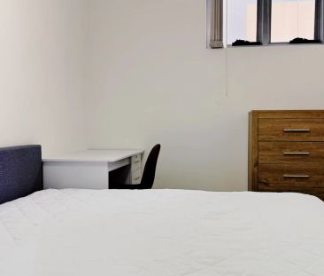 3 bed 2 bath-204 - Photo 1