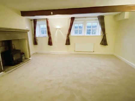 4 bedroom semi-detached house to rent - Photo 5