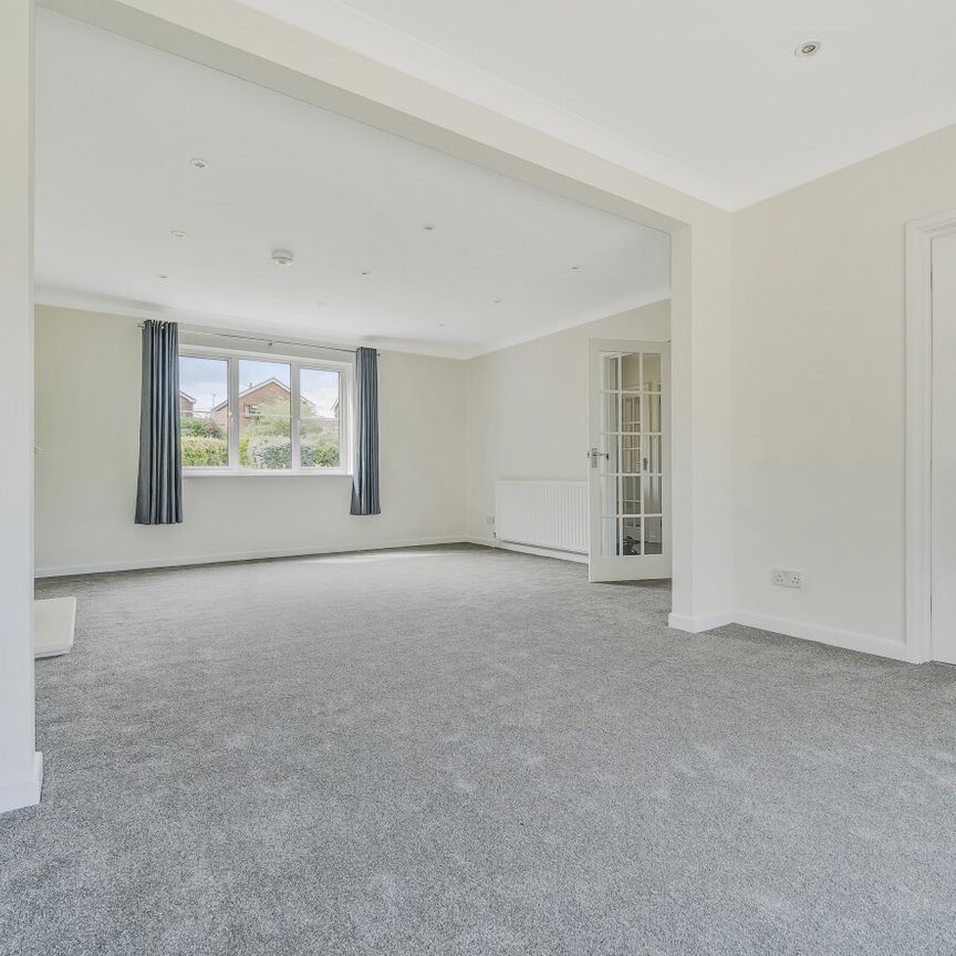 4 bedroom detached house to rent - Photo 1