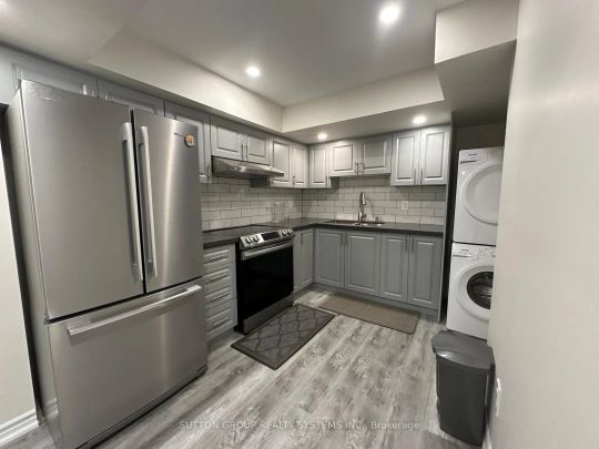 Detached Home For Lease | W9229201 - Photo 1