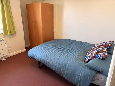 Two Bedroom Apartment - Photo 4