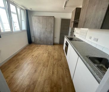 Studio to rent - Photo 3