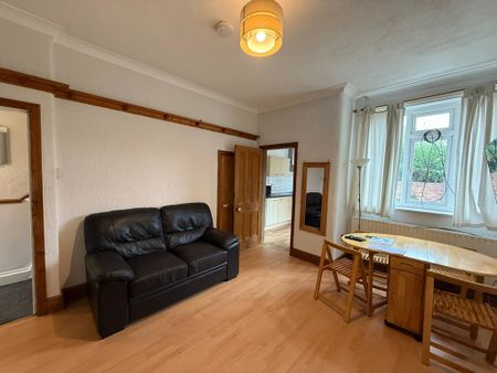 Main Avenue, Heworth - P1490 - Photo 3