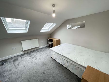 Baxter Street, Brighton - LOVELY STUDENT PROPERTY - Photo 2