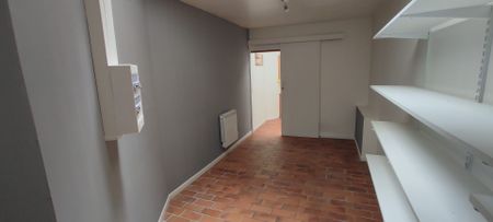 Location Appartement 2 pièces 61m² CHATEAUROUX 36000 - Photo 4