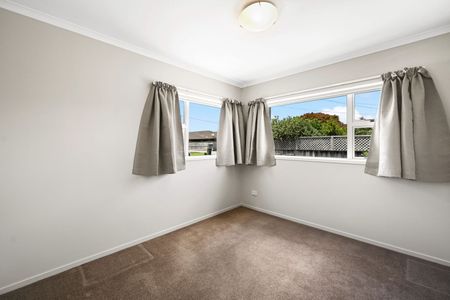 Smart 2-Bedroom Unit for Lease in Frankton, Hamilton – $530.00 per Week Discover comfortable and convenient living in this well-maintained 2-bedroom, 1-bathroom unit situated in the highly sought-after suburb of Frankton, Hamilton. - Photo 5