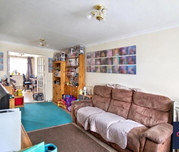 3 bedroom end of terrace house to rent - Photo 2