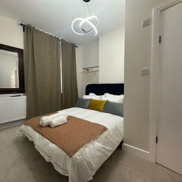 1 bedroom in a house share to rent - Photo 1