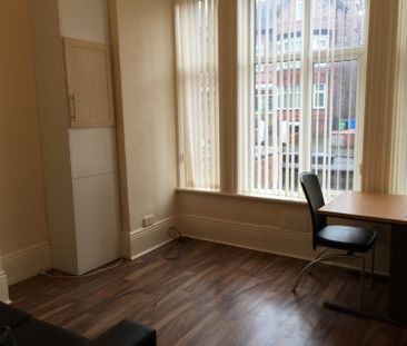 Blair Road Manchester - Photo 2