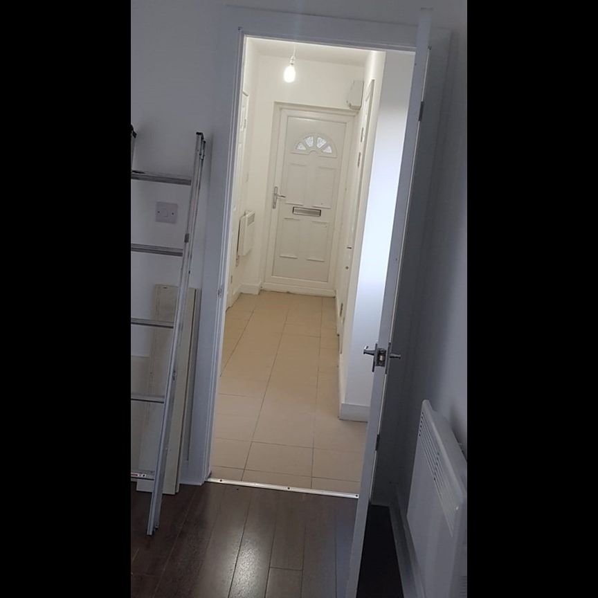 6 Bed Flat, Hmo Compatible House, B43 - Photo 1
