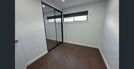 Luxurious Five Bedroom Duplex! - Photo 4