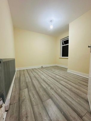 3 bedroom flat to rent - Photo 1