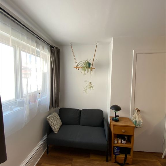 3 1/2 à 2 Pas De L'université Et Cegep - Photo 1