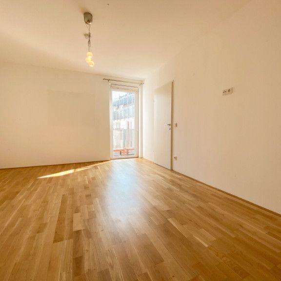 MODERNE 2-ZIMMER-WOHNUNG MIT GROSSZÜGIGEM BALKON - DURCHDACHTER GRUNDRISS - RUHIGE INNENHOFLAGE - AUSGEZEICHNETE VERKEHRSANBINDUNG - Photo 1