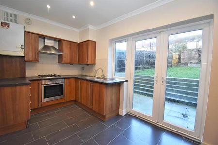 2 bedroom terraced house to rent - Photo 3