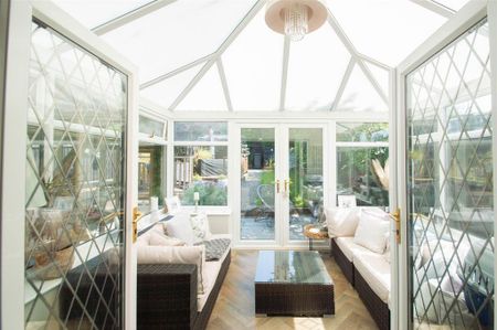 3 bedroom end of terrace house to rent - Photo 5