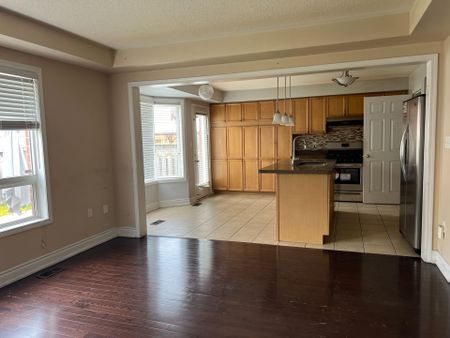 For Lease - 31 Pantano Place, Brampton, Ontario - Photo 4