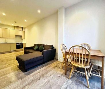 Cresset Court, High Street, Maidenhead, Berkshire, SL6 - Photo 1