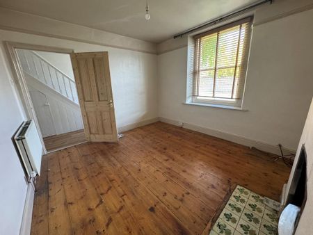 3 bedroom terraced house to rent - Photo 2