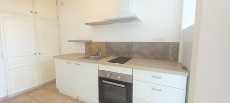 Location Appartement 1 pièce 33m² TOULON 83000 - Photo 3