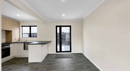 CITY CENTRE - 2 BEDROOMS - Photo 2