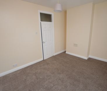 2 Bedroom Terraced House - Photo 6