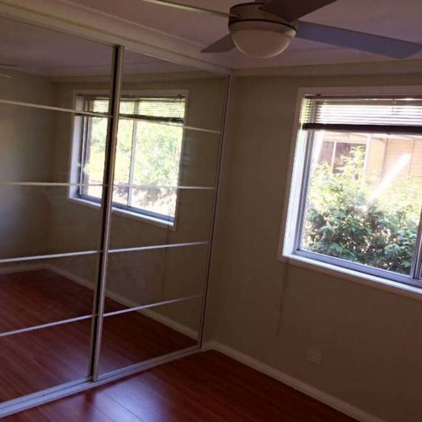 TWO BEDROOMS HOUSE WITHIN MATTHEW PEARCE PUBLIC SCHOOL CATCHMENT - Photo 1