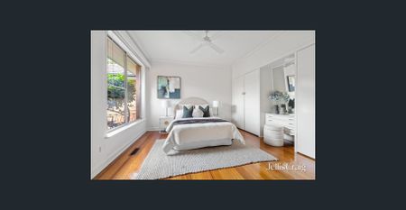Light Filled Three Bedroom Unit with Private Courtyard - Photo 2