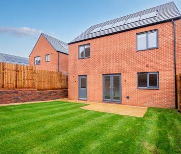 4 bedroom detached house to rent - Photo 2