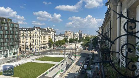 Appartement à louer 4 pièces 75.89m² - Photo 2