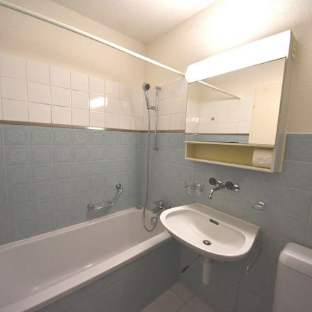 Ruhige Wohnung mit Sitzplatz sucht Dich! - Foto 4