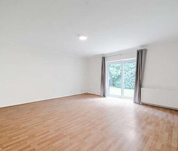 Old Heath Road, Weybridge, Surrey, KT13 - Photo 1