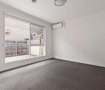 Thinking of selling? Contact our agent - Photo 1