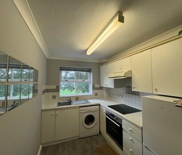1 bedroom flat to rent - Photo 2