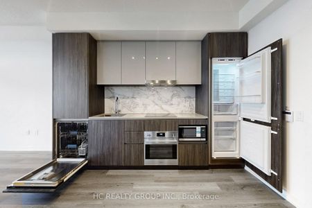 For Lease - 8 Interchange Way Unit# 4803, Vaughan, Ontario - Photo 5