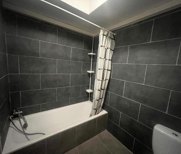 Location Appartement 2 pièces 37m² NICE 06200 - Photo 4