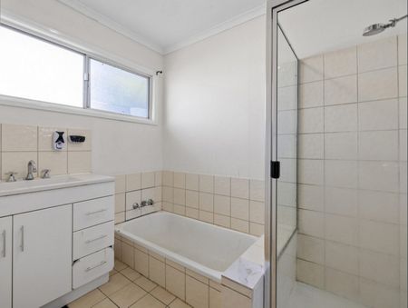 62 Aquarius Drive, Kingston QLD 4114 - House For Rent | Domain - Photo 2