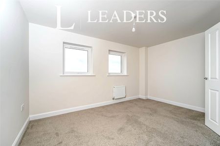 3 bedroom house to rent Four Acre Drive, Houghton Conquest, Bedford, Bedfordshire, MK45 - Photo 4