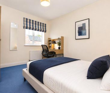 5 bedroom detached house to rent - Photo 4